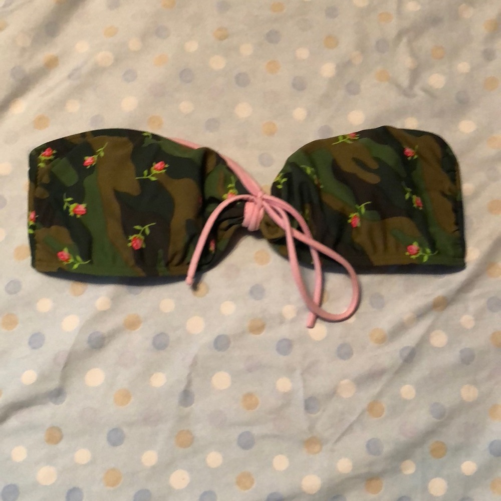✨4 for $25✨ bikini top
